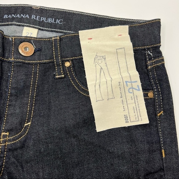 Banana Republic • Boot-Cut Low Rise Denim jeans - Picture 2 of 8